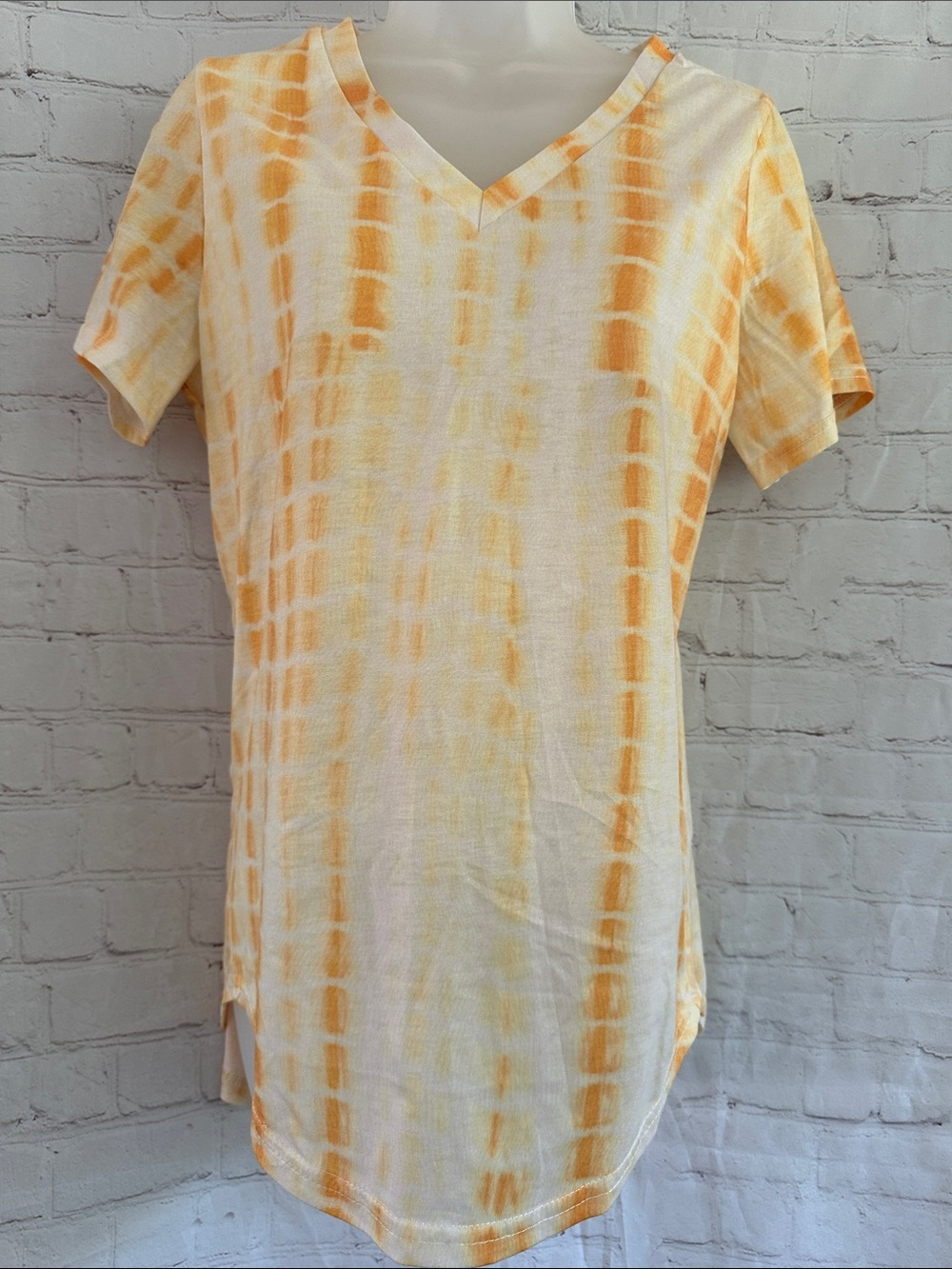 Amaryllis Cotton Yellow Tie-Dye V-Neck Top size L